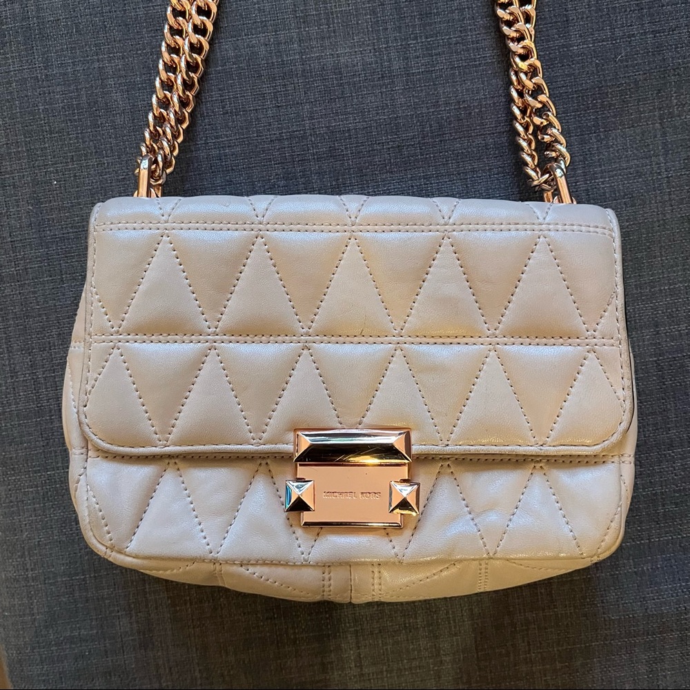 🍁🍂 Michael Kors Sloan Soft Pink Quilted Leather Shoulder Bag